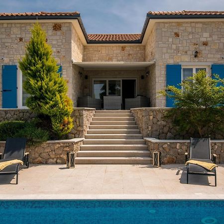 Villa Augusta Malinska Bagian luar foto