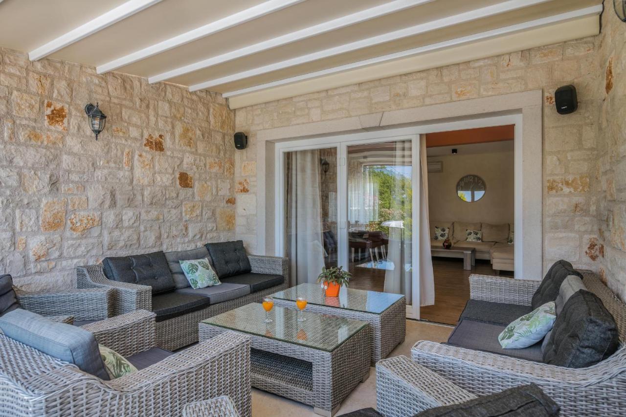 Villa Augusta Malinska Bagian luar foto